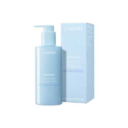 Application gel nettoyant visage
